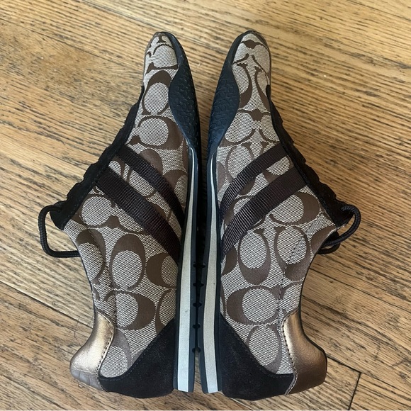 Coach Katelyn signature logo lace up sneakers - Picture 6 of 9